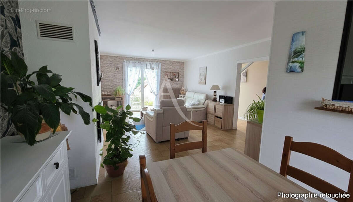 Maison à POUILLE