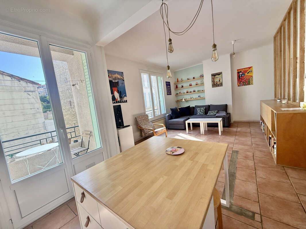 Appartement à MARSEILLE-7E