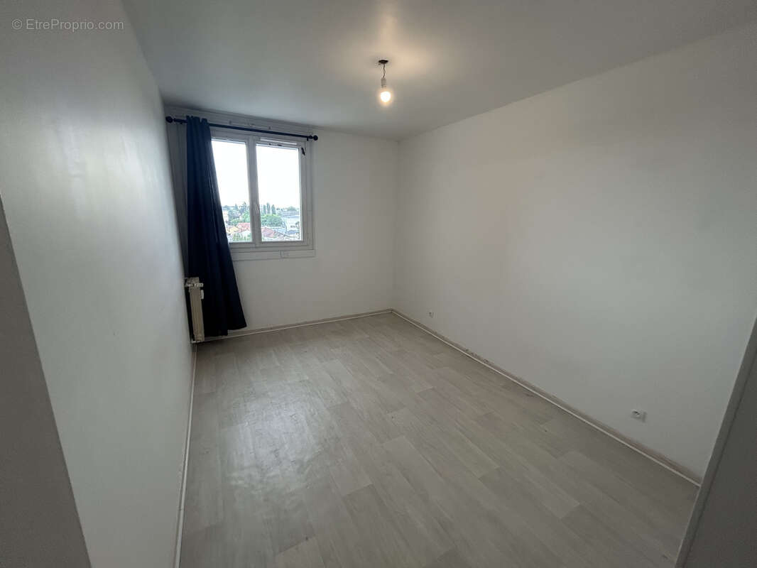 Appartement à BRON