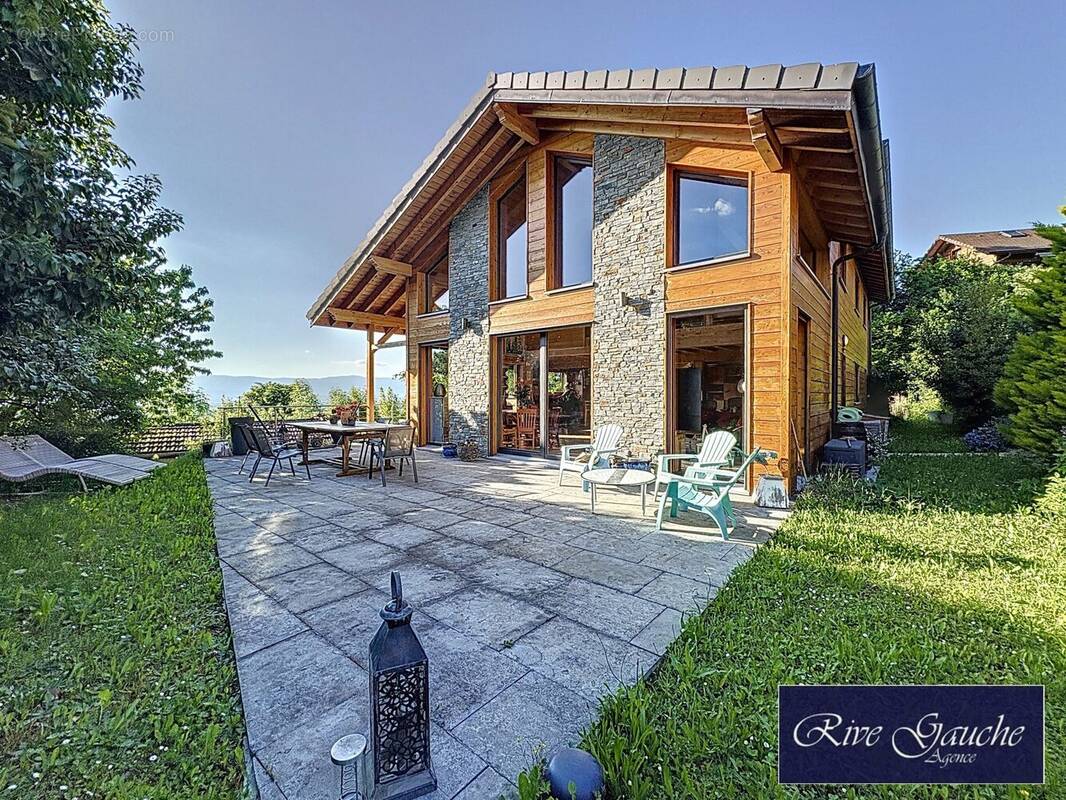 Maison à SAINT-CERGUES