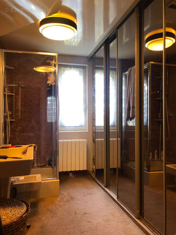 Maison à FOLLAINVILLE-DENNEMONT