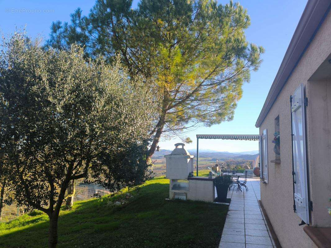 Villa plain pied de 130 m2 entourée de nature sur terrain de 4539 m2 avec  PISCINE - photo 9