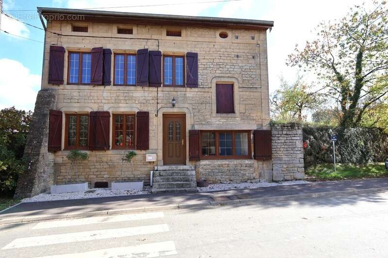 Maison à PETIT-FAILLY