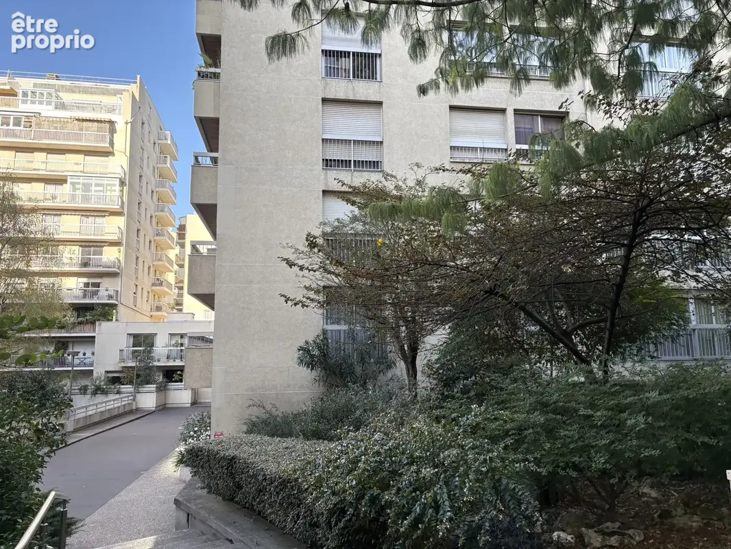 APPARTEMENT 2 PIECES dans Résidence sécurisée avec jardin, proche du Bois de Vincennes - photo 4