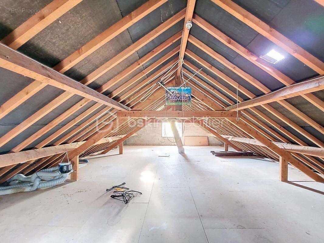 Maison à MONTFARVILLE