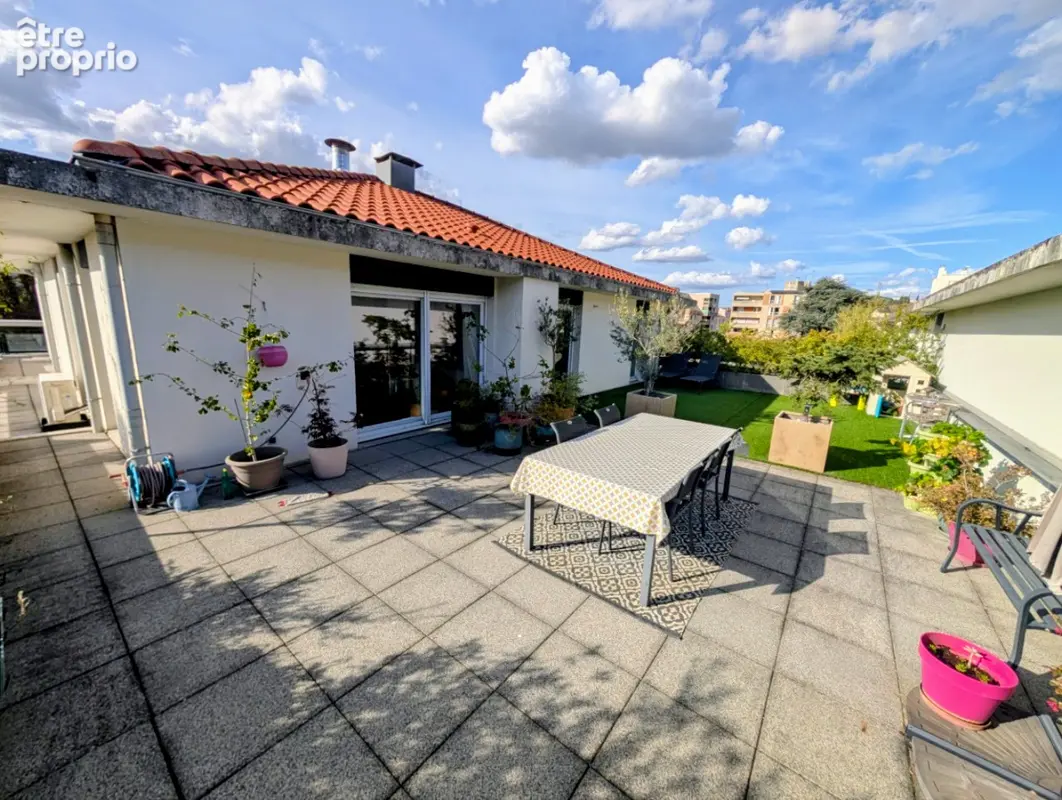 Appartement  en toit terrasse - Vienne Pyramide -  4 pièces - 95 m2 - 120 M² de terrasse - photo 4