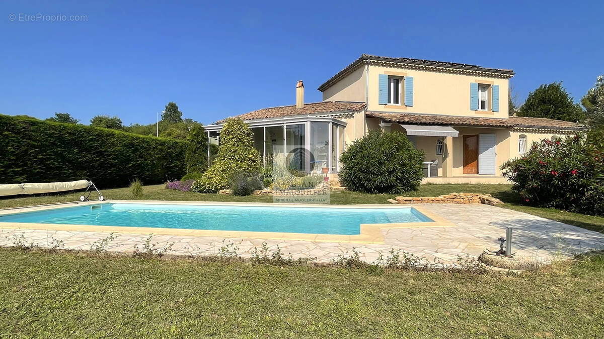 Maison à ETOILE-SUR-RHONE