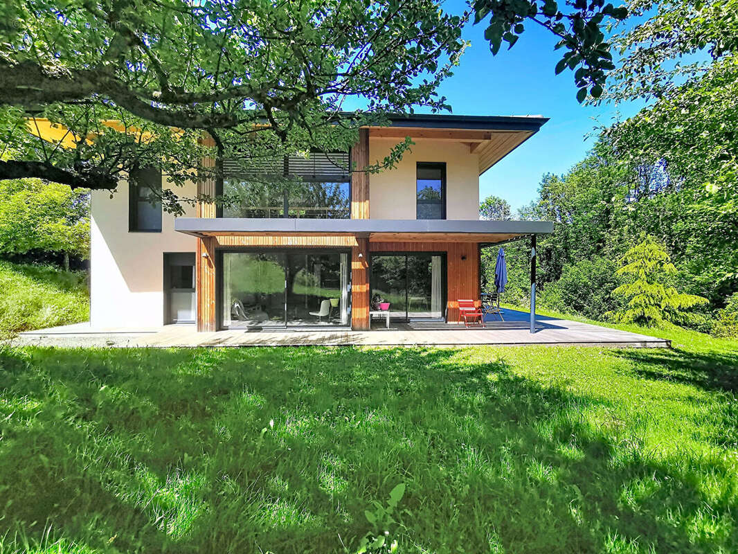 Maison à PERRIGNIER