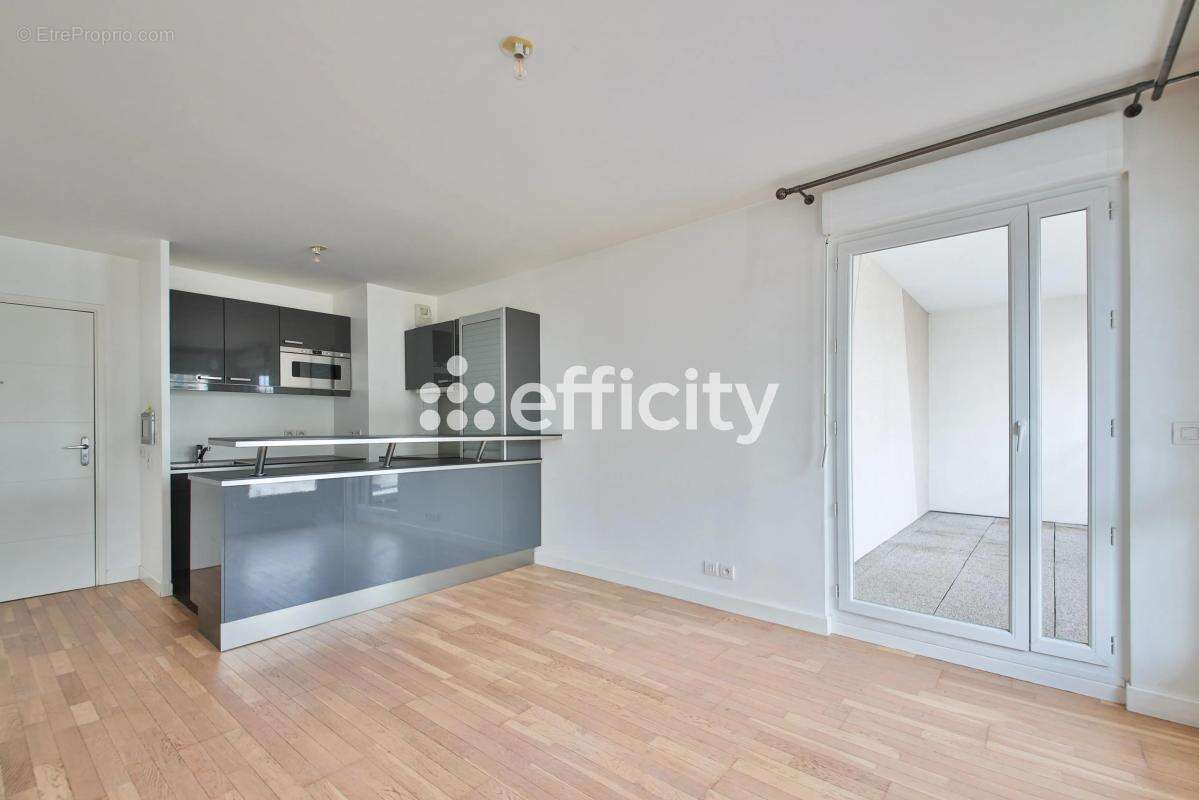 Appartement à ISSY-LES-MOULINEAUX