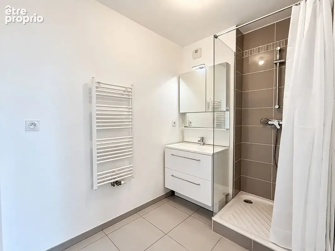 Appartement Lyon 2 pièces 41 m2 - Mermoz - photo 5