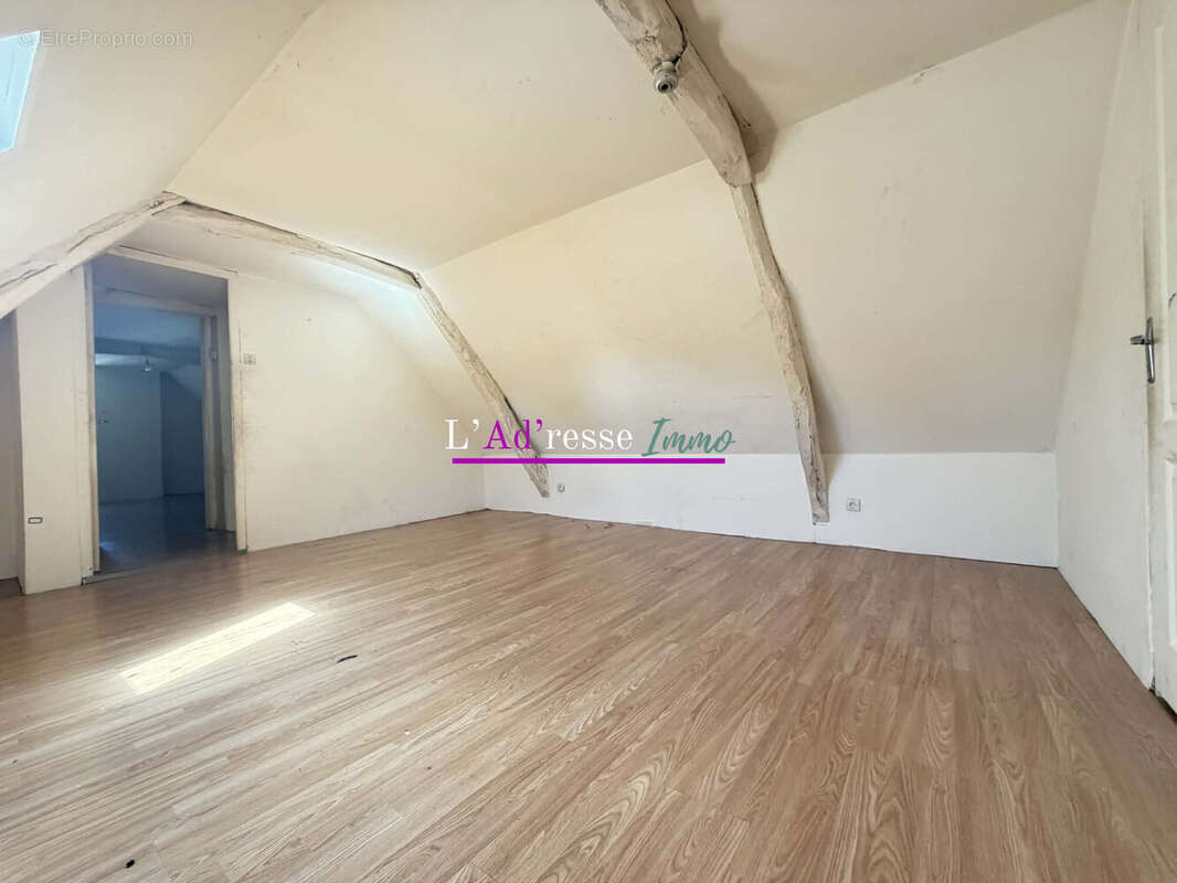 Maison à AUBENCHEUL-AUX-BOIS