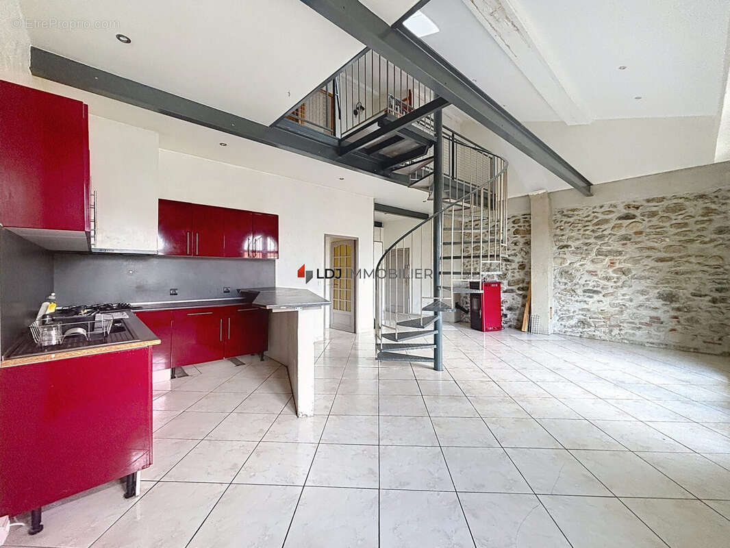 Appartement 101 m² à Prades  - photo 4