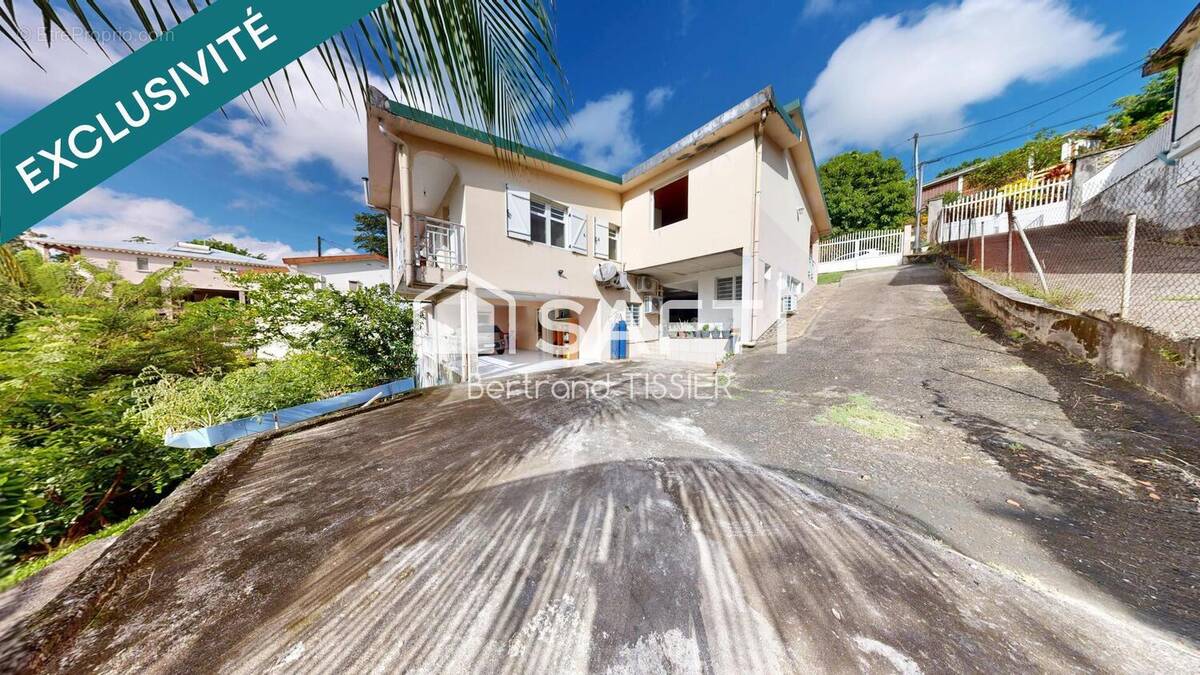 Photo 1 - Maison à LE LAMENTIN