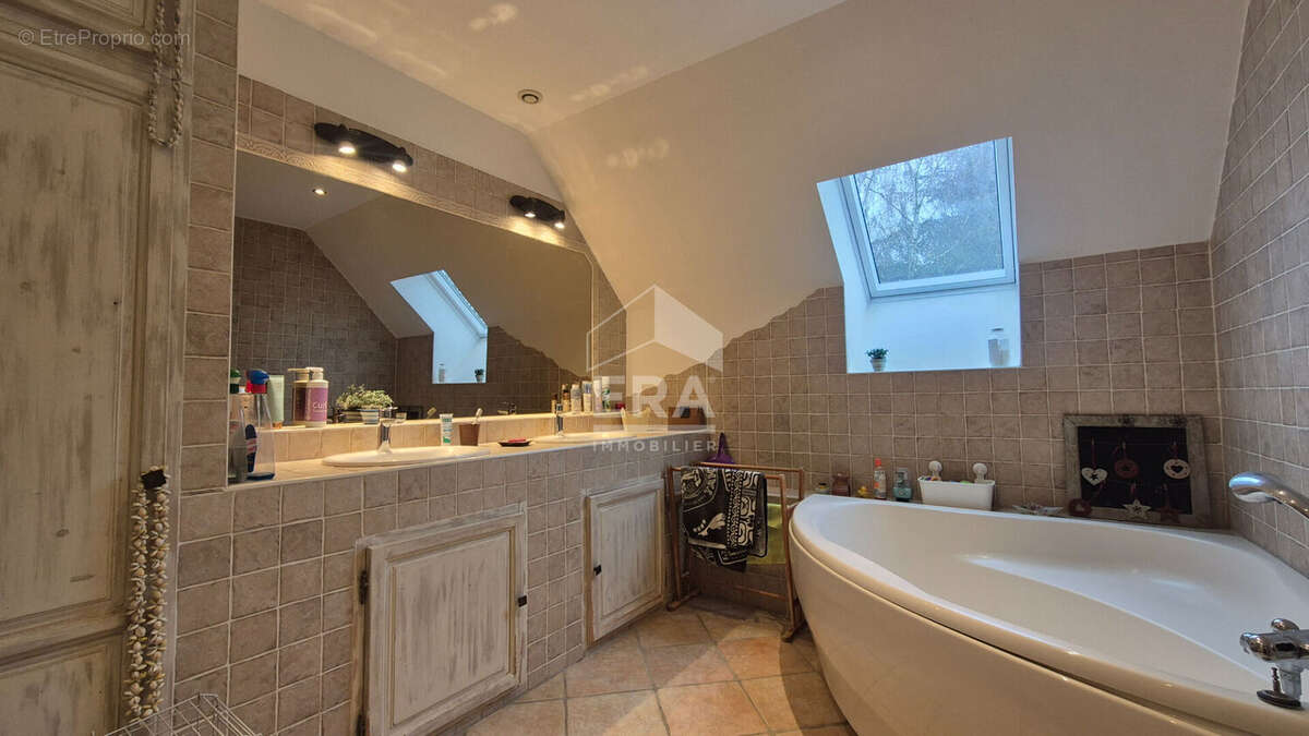 Maison à GRISY-SUISNES