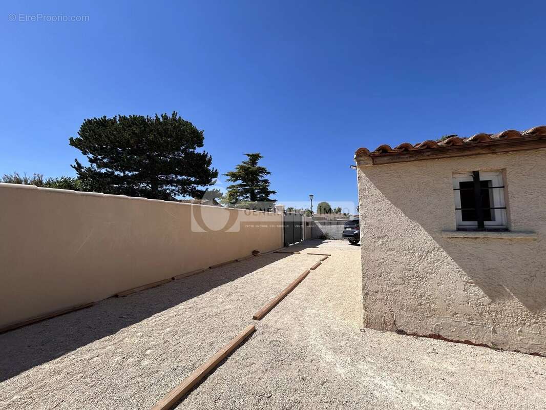 Maison à MOLLEGES