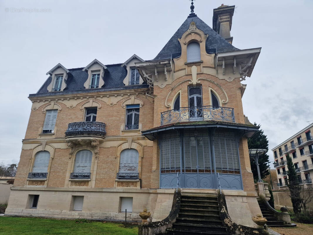 Appartement à FONTAINEBLEAU