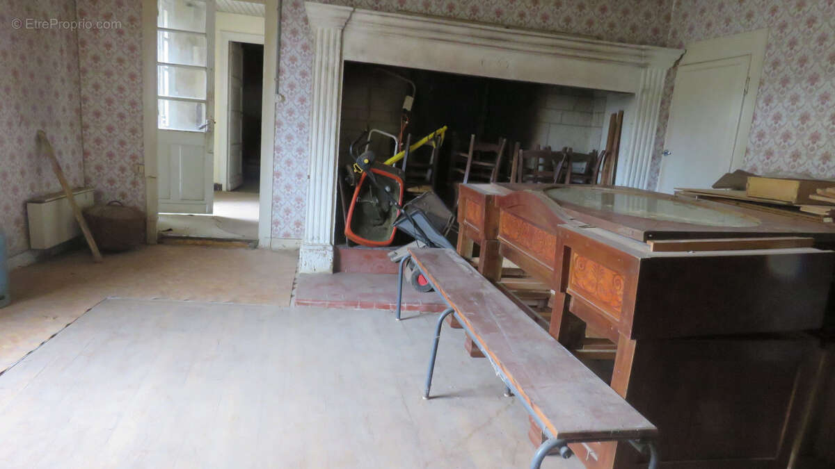 Maison à CORGNAC-SUR-L'ISLE