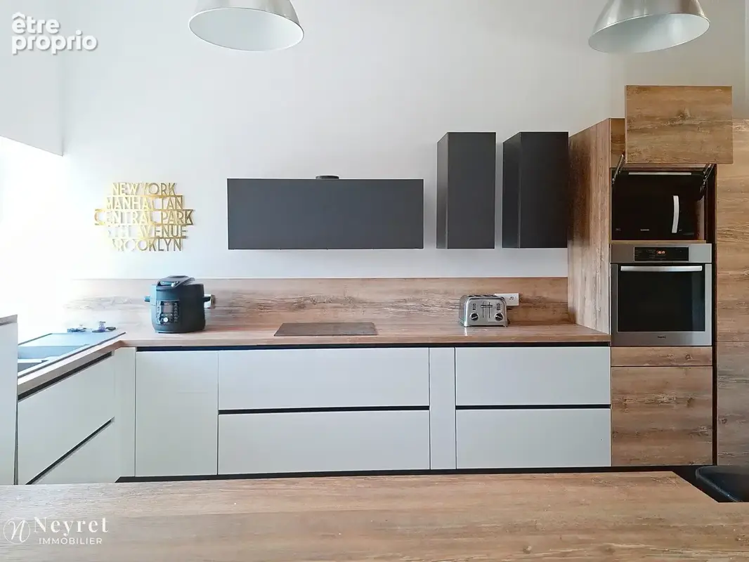 Corps de ferme rénové  de 361,51 m2 sur une parcelle de 956 m2  dont  2 T2 apportant des revenus locatifs - photo 6