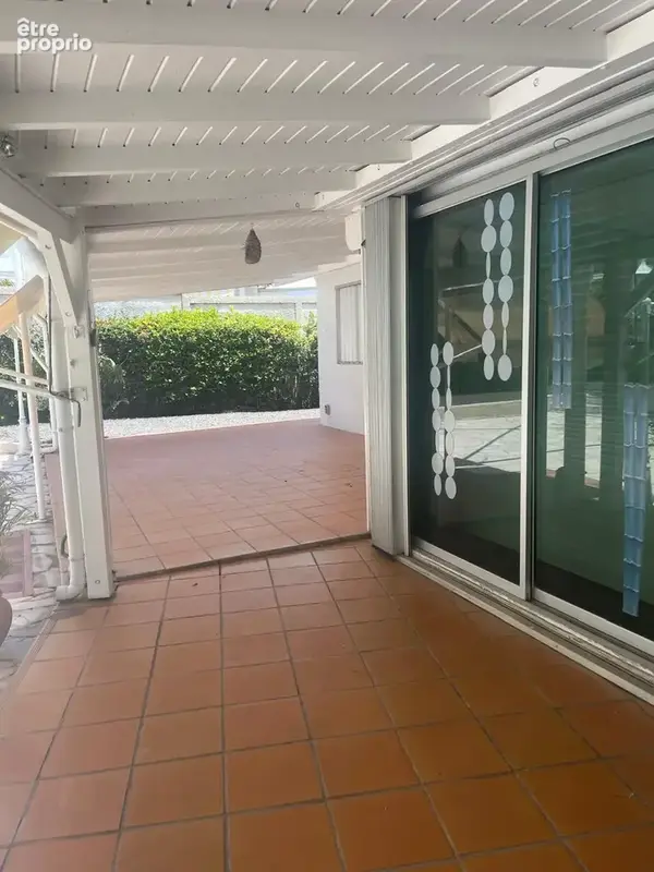 Maison individuelle T6 avec dépendances   La Jaille, Baie-Mahault (97122) - photo 8