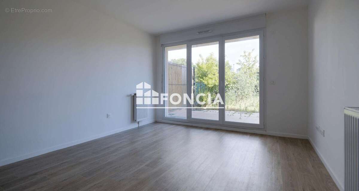 Appartement à DAMMARIE-LES-LYS