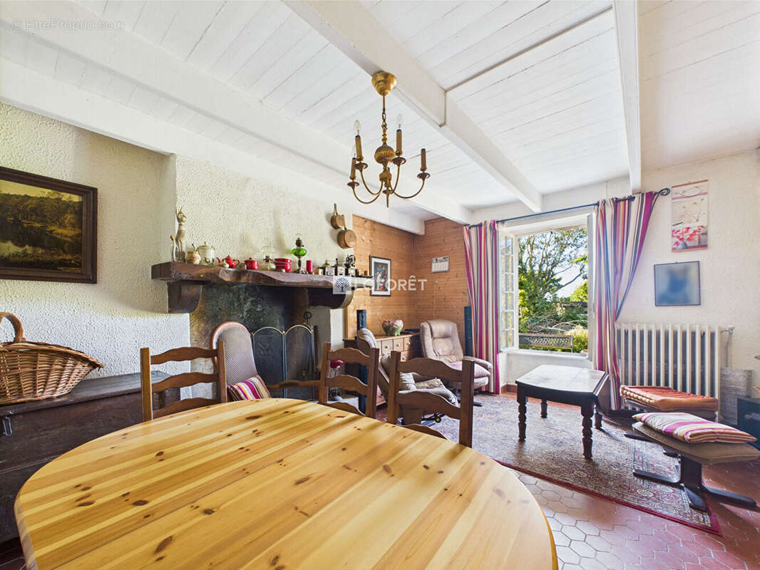 Maison à PLOMODIERN