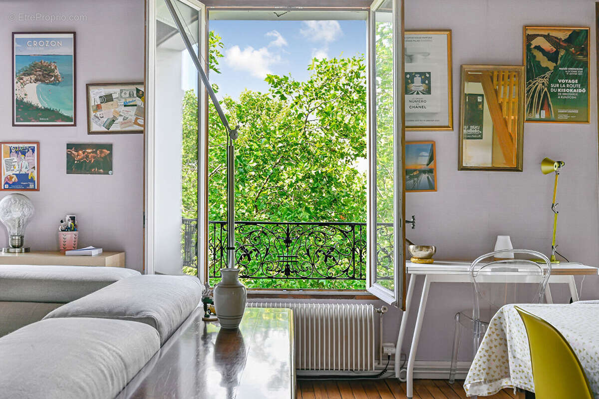 Appartement à PARIS-14E