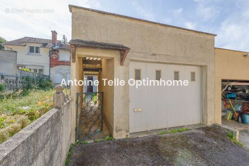 Le Cateau 59360 - Maison à rafraichir avec garage & jardin clos - photo 2