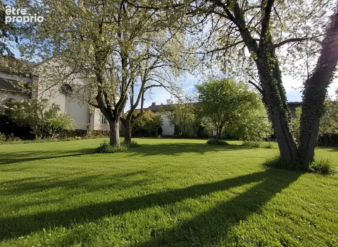 Élégante demeure au cœur de Saint-Paul-des-Landes - photo 4