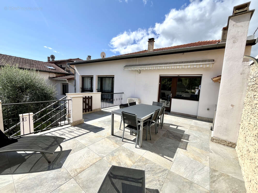 Appartement à VENISSIEUX