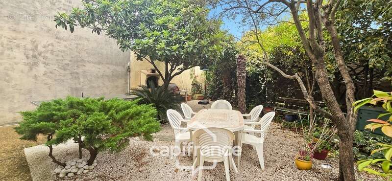 Maison à SOLLIES-PONT