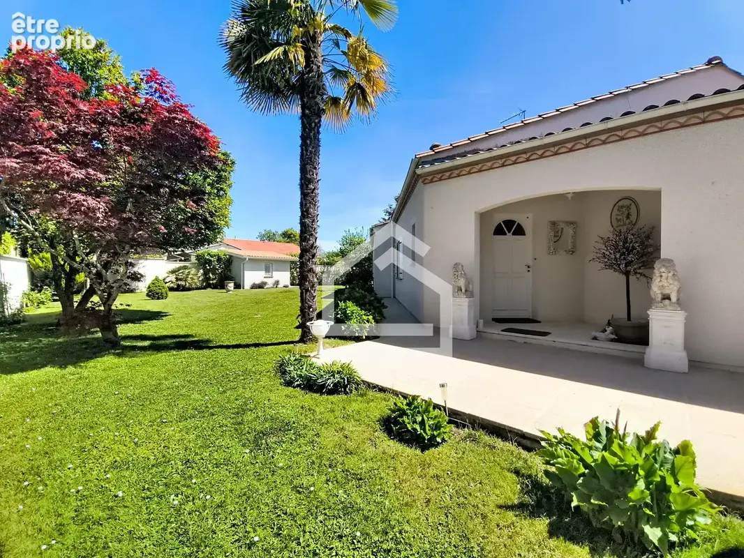 Maison familiale de plain-pied à Pessac avec piscine - photo 1