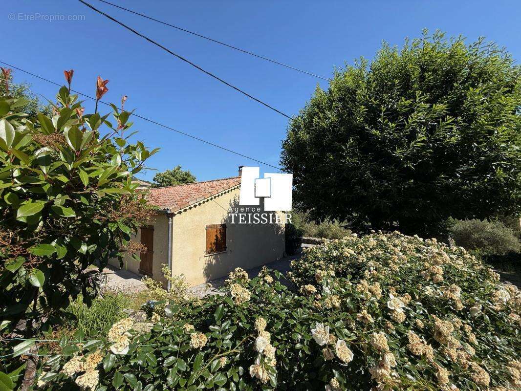 Maison à GRAVIERES