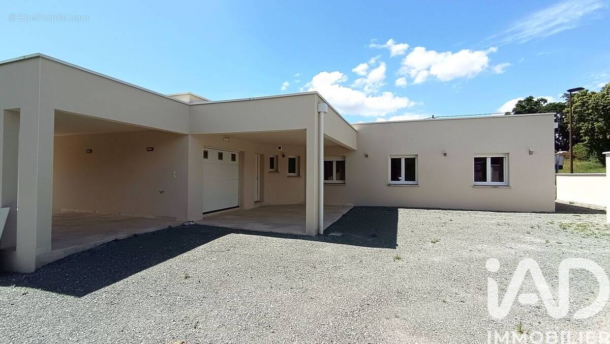 Photo 1 - Maison à VOUGY