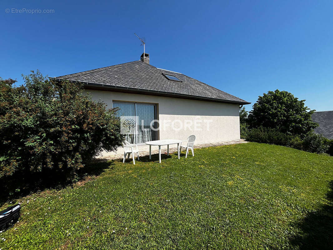 Maison à SAINTE-RADEGONDE