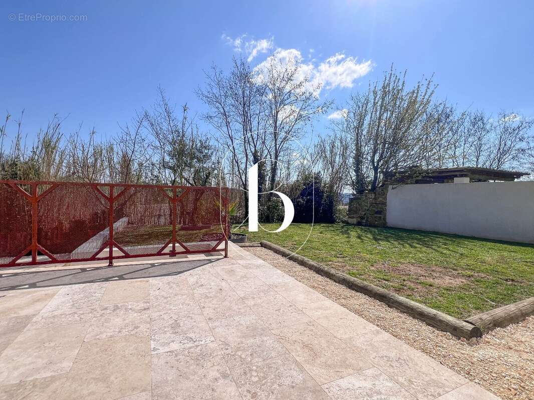 Maison à GOUDARGUES