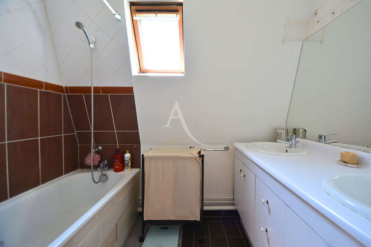 Appartement Le Kremlin Bicetre 3 pièce(s) 58.89 m2 - photo 4