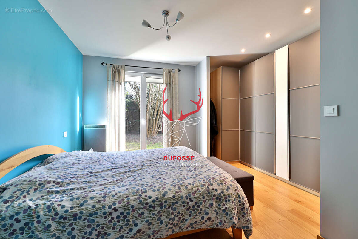 Maison à LA TOUR-DE-SALVAGNY