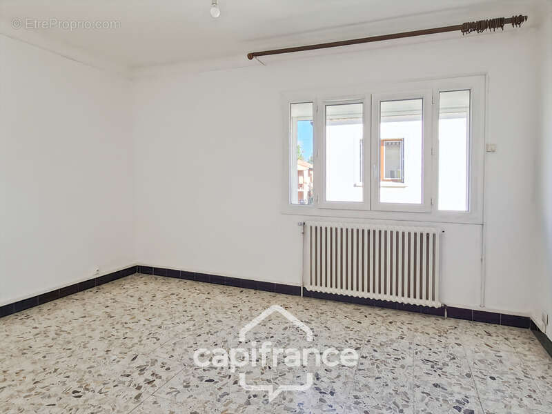 Maison à ROQUEMAURE