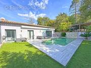 Maison à ROQUEFORT-LES-PINS