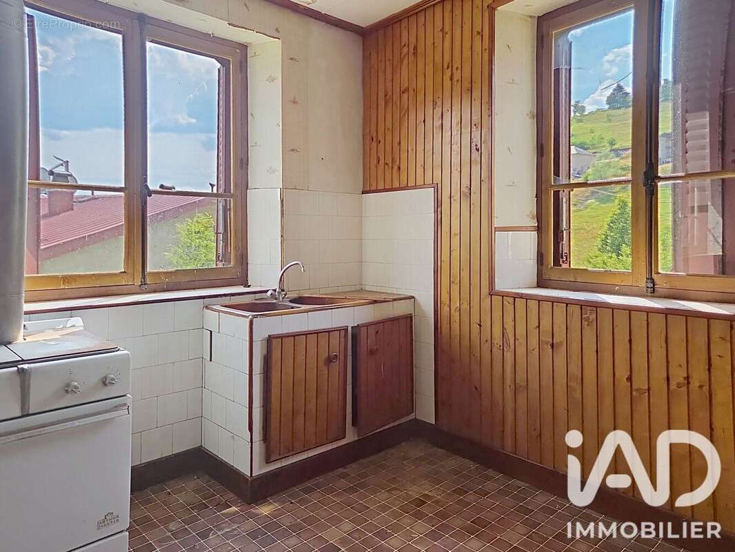 Maison 230 m² à Septmoncel  - photo 9