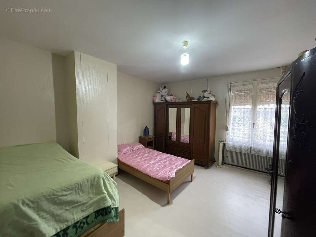 Maison à OSTRICOURT