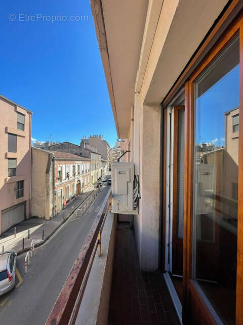 Appartement à MARSEILLE-5E