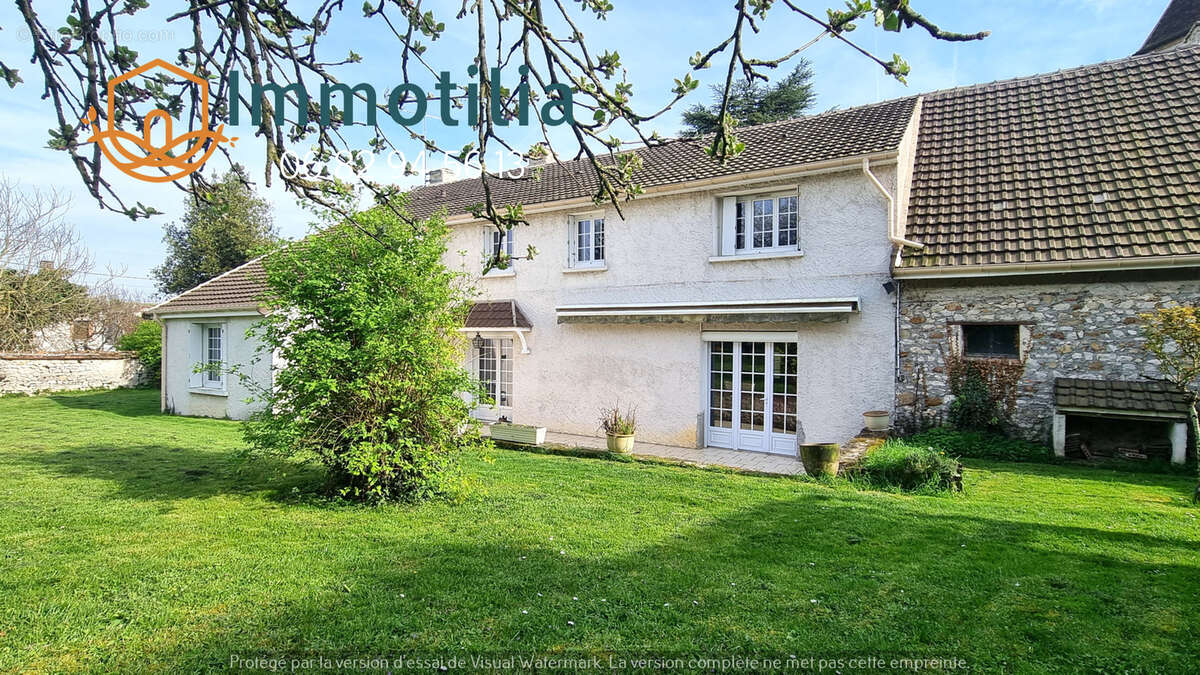 Maison à LONGUEVILLE