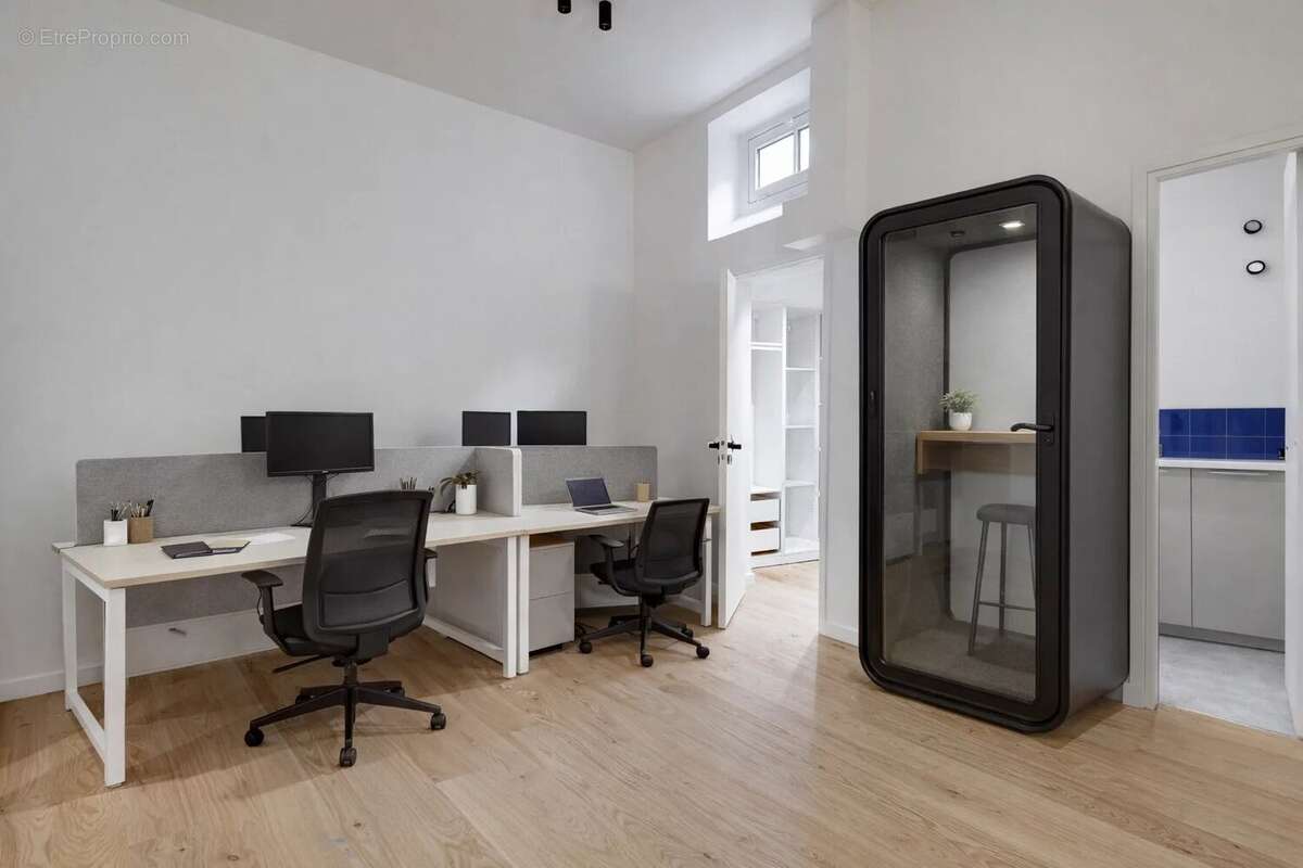 Commerce à PARIS-17E