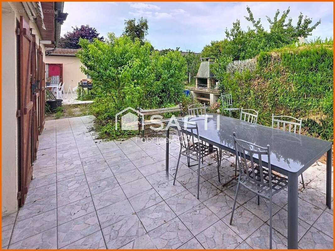 Photo 8 - Maison à SAINT-JULIEN-LES-VILLAS