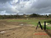 Terrain à LA LANDE-DE-LOUGE
