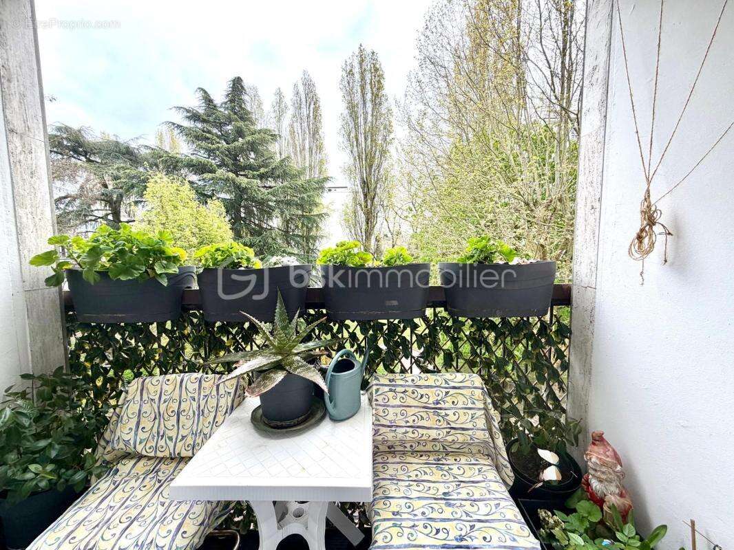 Appartement à CHILLY-MAZARIN