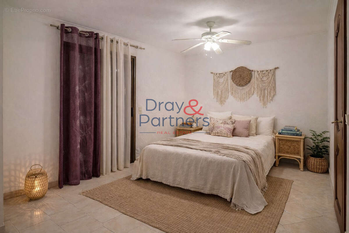 Maison à MANDELIEU-LA-NAPOULE