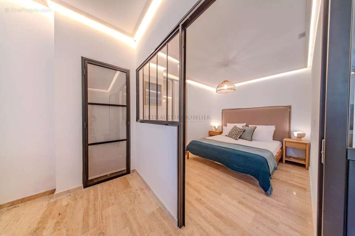 Appartement à ROQUEBRUNE-CAP-MARTIN