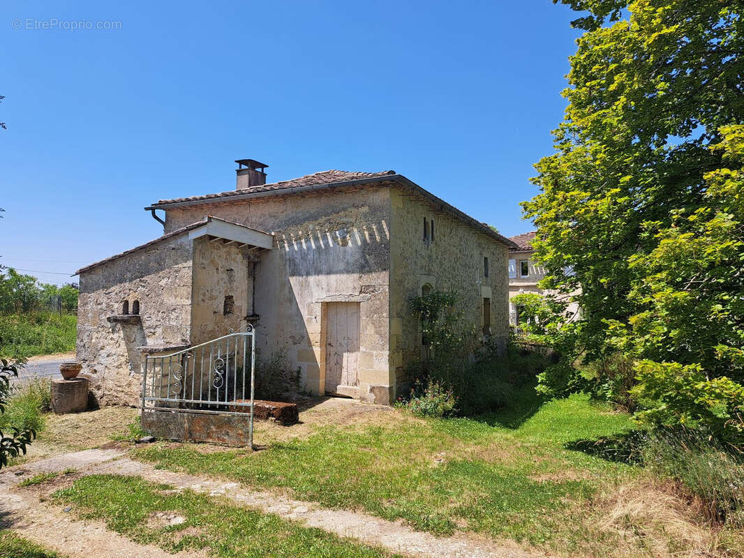 Authentique corps de ferme au calme entre Cadillac et Sauveterre-de-Guyenne - photo 13